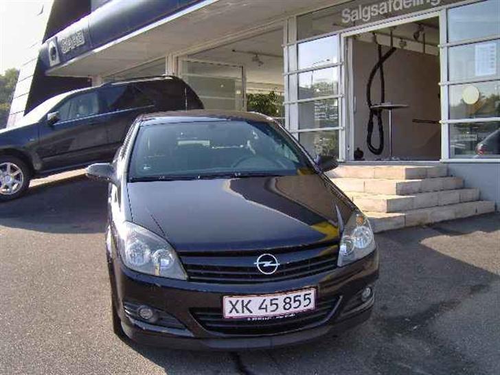 Opel Astra GTC 2.0 T **SOLGT** billede 4