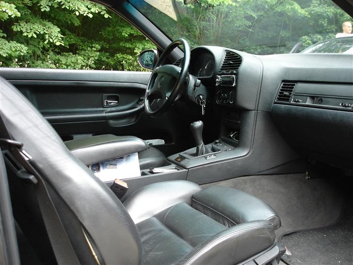 BMW 325i E36 Coupe (solgt) - min læder kabine med sportssæder!  billede 4