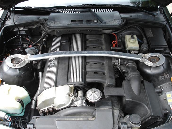 BMW 325i E36 Coupe (solgt) - men tårnstiver! billede 6