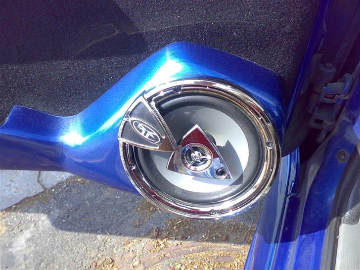 Fiat Punto 60 SX (Solgt) - Vinklet så der er bedre lyd i kabinen... billede 9