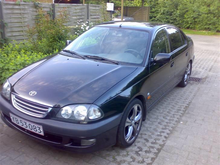 Toyota Avensis SOLGT billede 1