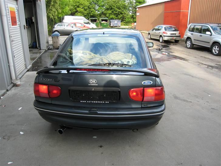 Ford Escort (MK6) Solgt...! - udstødningen er kun midlertidigt billede 3
