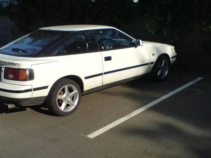 Toyota Celica *solgt* - Den er nu fin. billeder taget i morges. på nær sidste 3 billede 6