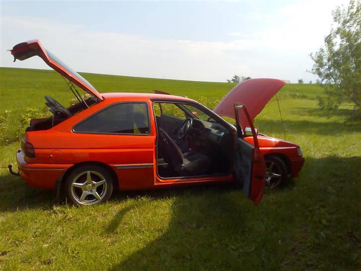 Ford escort "solgt" billede 12