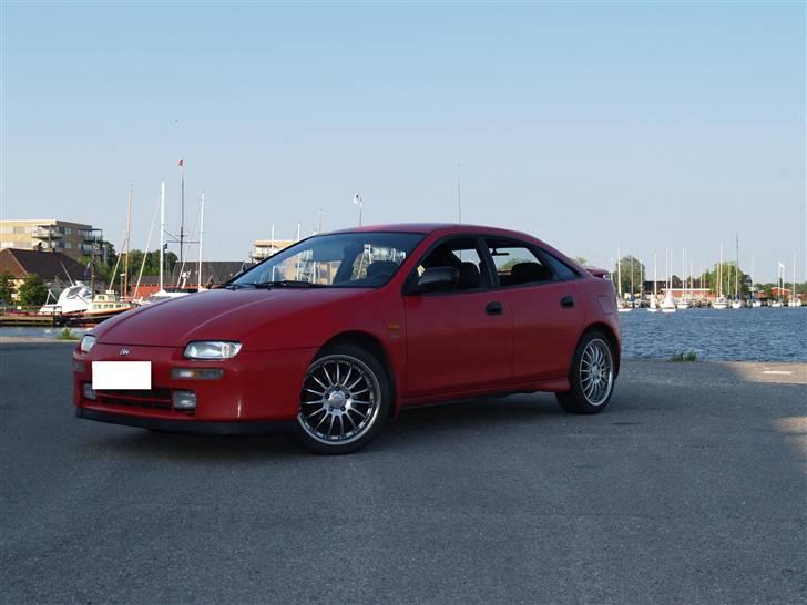 Mazda 323f V6 billede 11
