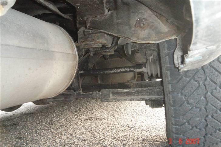 Mazda 626  4WD 1992 - SOLGT - Trækaksler i bag. behøver jeg sige mere? :P billede 4