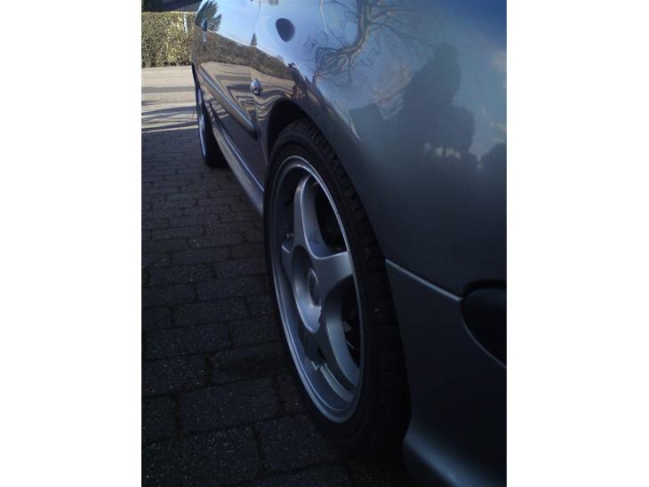 {{currentPhoto.altText}} billede {{currentPhoto.number}}