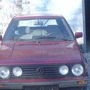 VW golf 2 totalt skadet