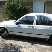 Mercedes Benz 190E