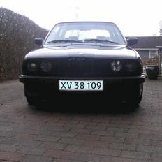 BMW 325e (Solgt)