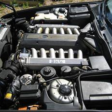 BMW E32 750 il - SOLGT