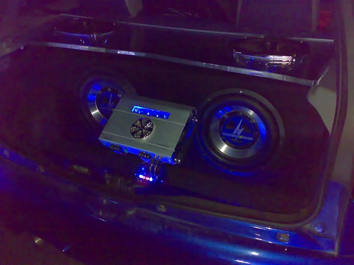 Fiat Punto 60 SX (Solgt) - Anlægget om aftenen.... taget til DHB 07 billede 15