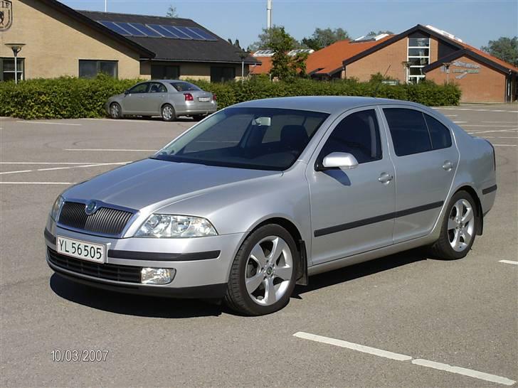 Skoda octavia 1,9 tdi pd SOLGT - ja smukt syn. billede 1
