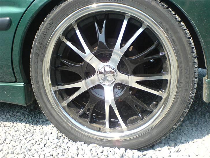 Suzuki            Baleno 1.6 GLX billede 15