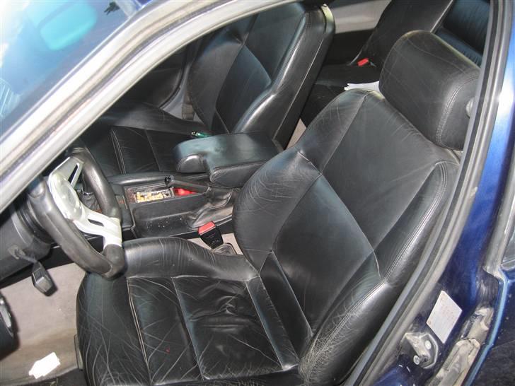 BMW 316i  - El styret lædersæder er der os i billede 2