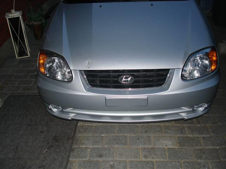 Hyundai Accent ((TOTALSKADET)) billede 7
