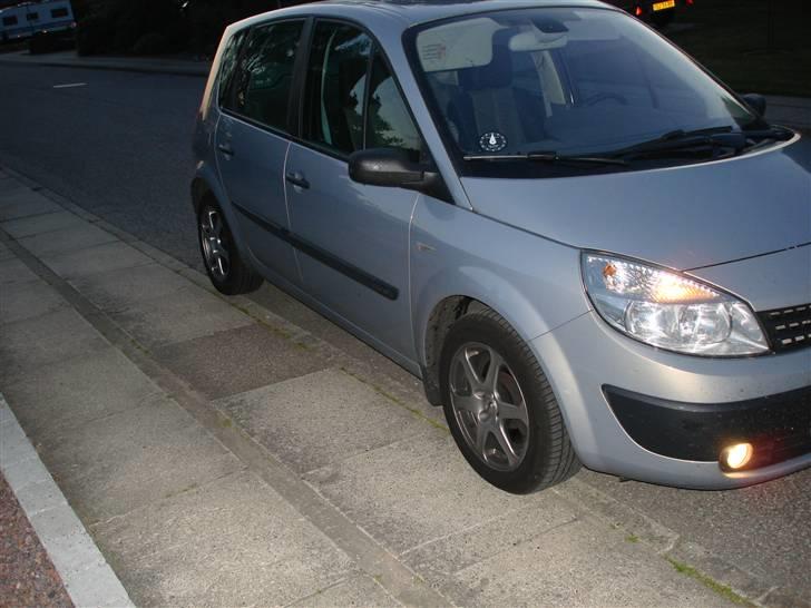 Renault senic  (SOLGT) - Tidligere min men er blevet til fars.. ;) billede 2