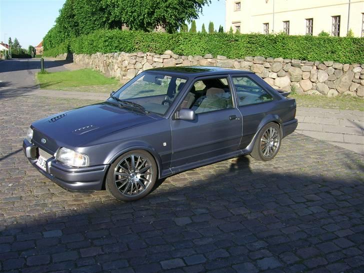 Ford Escort Rs 1,6 turbo SOLGT billede 1