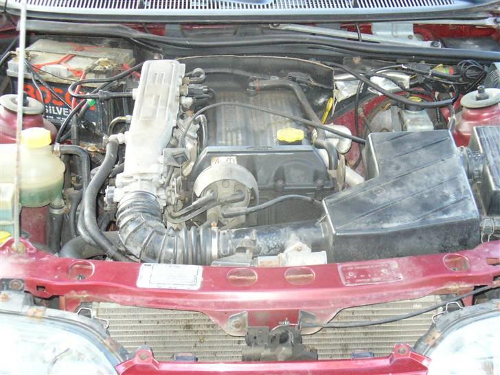 Ford sierra SOLGT - Min dejlige 2.0 DOCH motor som er standart billede 7