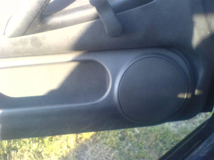 VW Polo 6N Open Air - Ekstra højtalere dørene. billede 6
