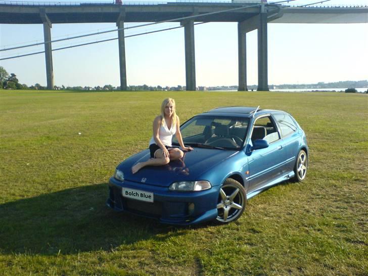 Honda Civic 1,5  *Bolch Blue* - Mig og min ejer nyder solen billede 1