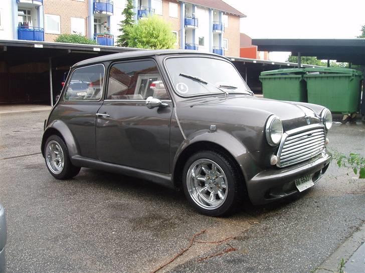 Mini mascot 1000 ( SOLGT) - så blev den kørende igen billede 1