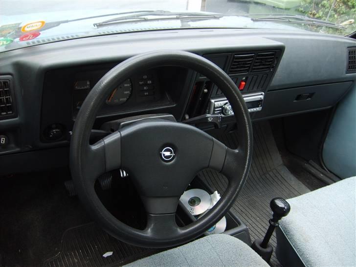 Opel kadett d solgt billede 3