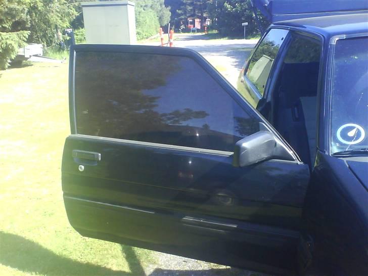 Toyota corolla gt (ae82)  - så kom der mørke ruder i dørene også :D.. 3% lysgennemgang hele vejen rundt :) billede 13