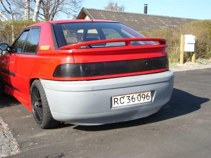 Mazda 323f - solgt billede 14