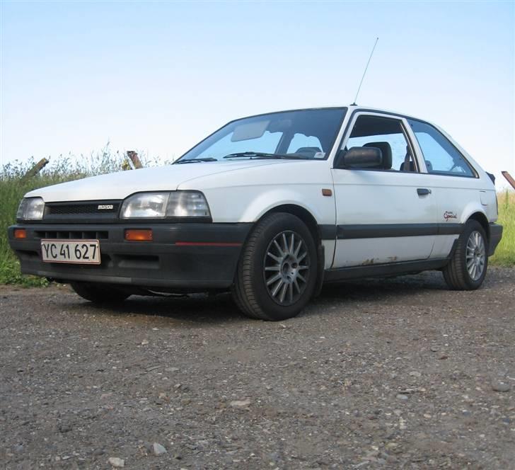 Mazda 323 BF *Skrottet* - *nyt foto 12 juni 2007* billede 7