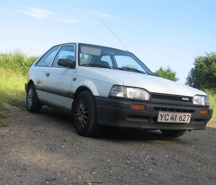 Mazda 323 BF *Skrottet* - *nyt foto 12 juni 2007* billede 10