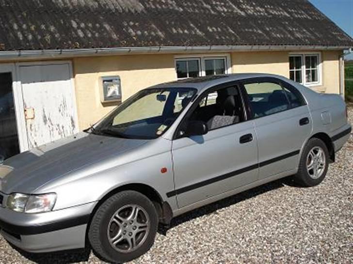 Toyota Carina E GLS *SOLGT* billede 2