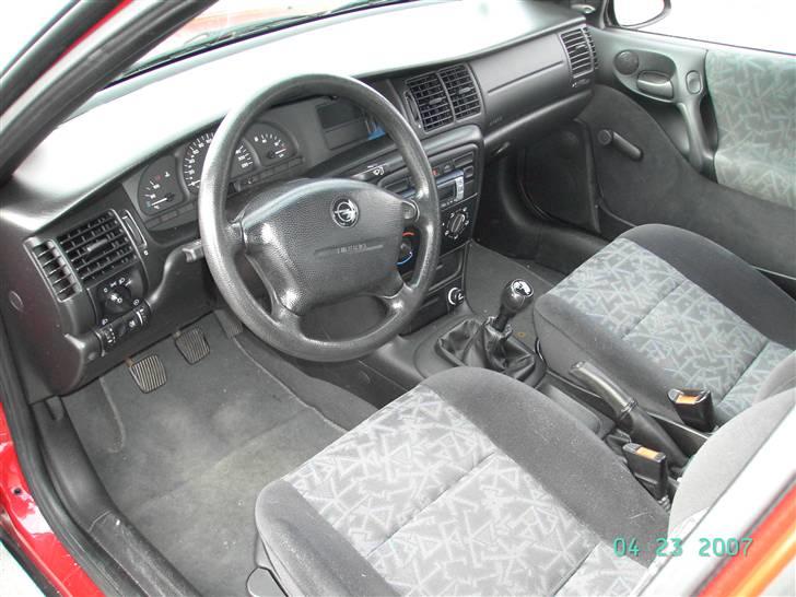 Opel vectra 1,8 - se sæderne er som nye:) billede 6
