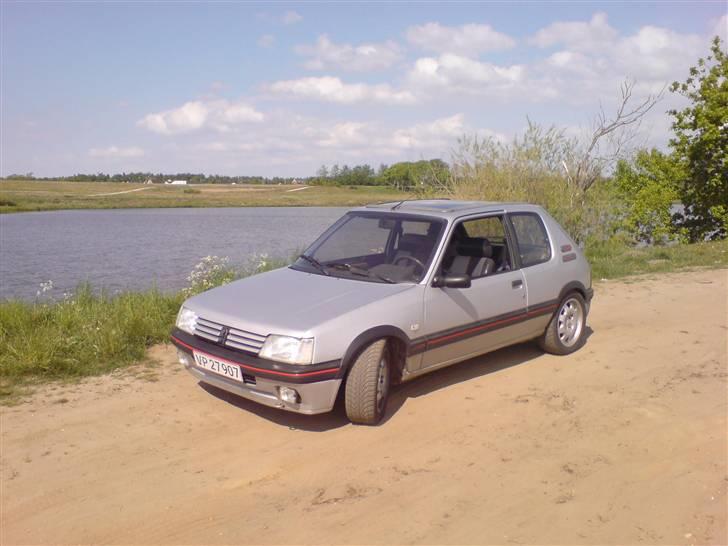 Peugeot 205 1,9 GTI (SOLGT)  billede 1