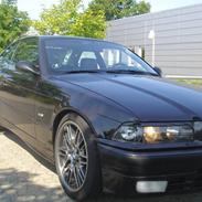 BMW 325i coupe solgt