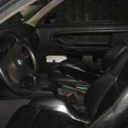 BMW 325i coupe solgt