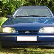 Ford Scorpio 
