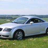 Audi TT Coupé Quattro(SOLGT)