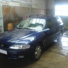 Opel Vectra B 1,8 16v st.car