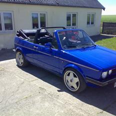 VW Golf 1 Cabrolet solgt