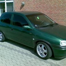 Opel Corsa sport 16v ((SOLGT))