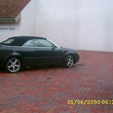 Audi a4 cabriolet V6 
