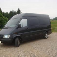 Mercedes Benz Sprinter 212D solt
