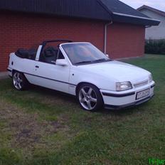 Opel kadett GSi cab solgt
