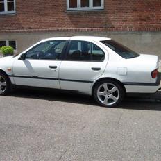 Nissan primera 2,0 slx aut solgt