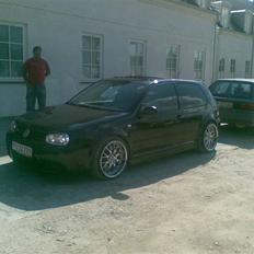 VW Golf R32