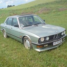 BMW 525e *SOLGT*