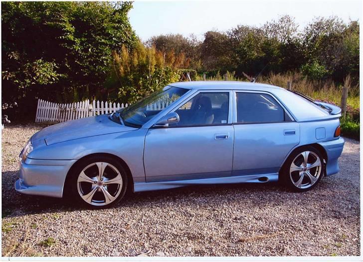 Mazda ...::323 F::... solgt billede 16