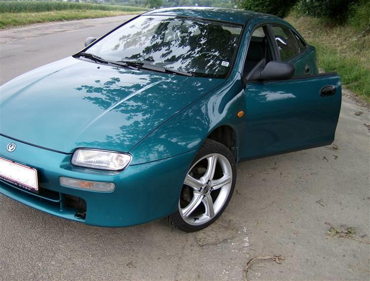 Mazda 323F * R.I.P *  billede 3