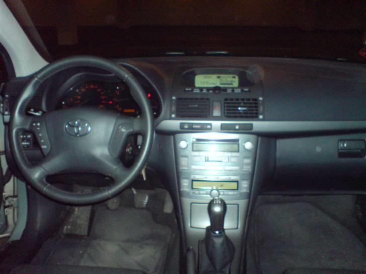 Toyota Avensis billede 10